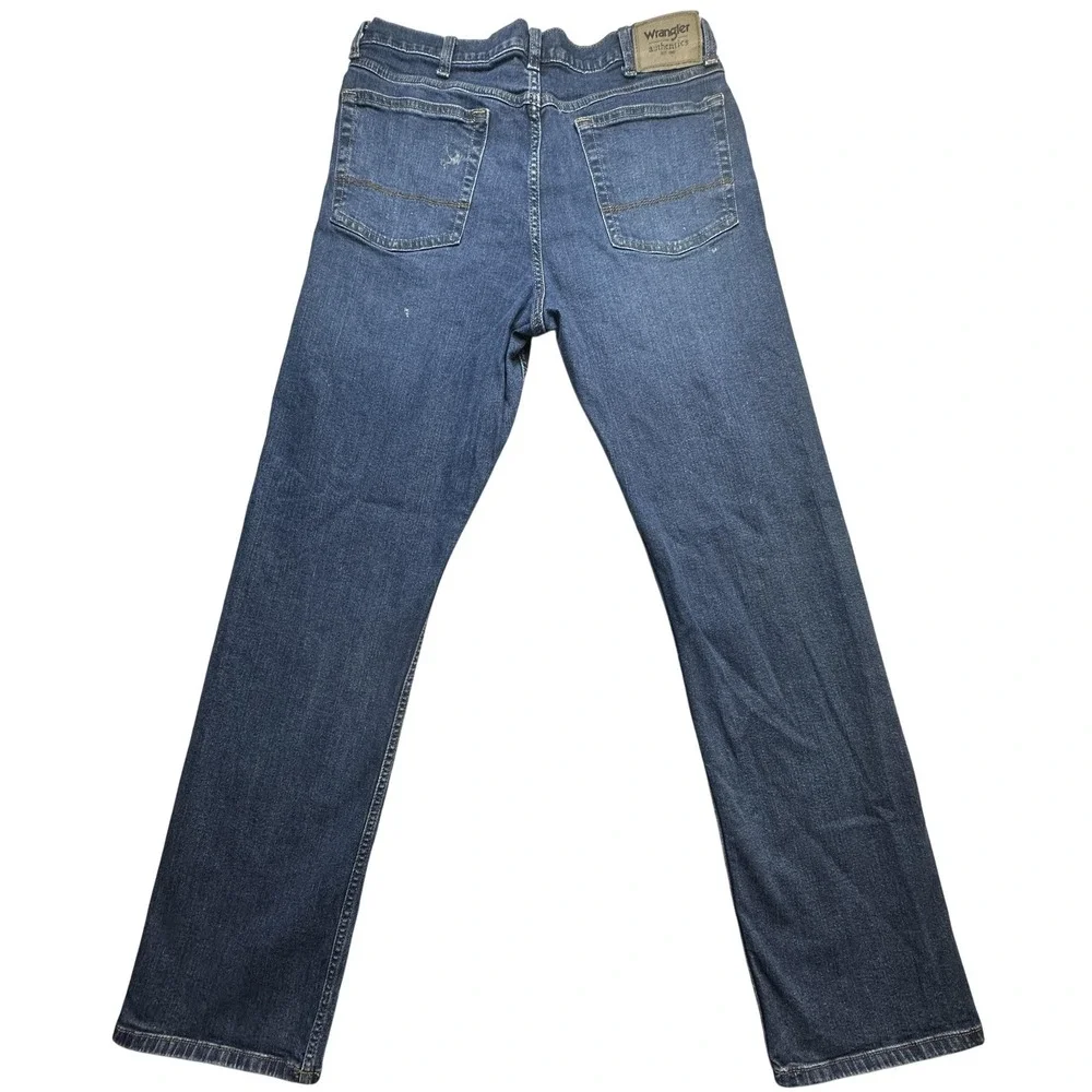 Wrangler Authentics Jeans Mens 34x34 (32x32) Blue Straight Leg Denim Medium Wash
